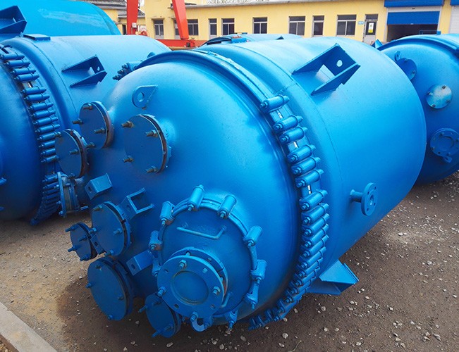 关于搪玻璃反应罐的腐蚀性